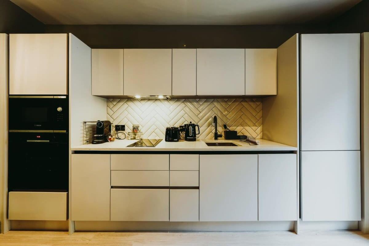 Apartamento Clifton 32 - Garden Flat With Hot Tub - Hopewell Bristol Exterior foto